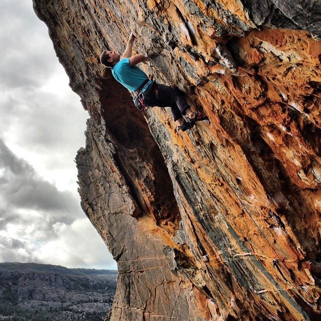 Duncan cruising his way up some glorious Australian rock.